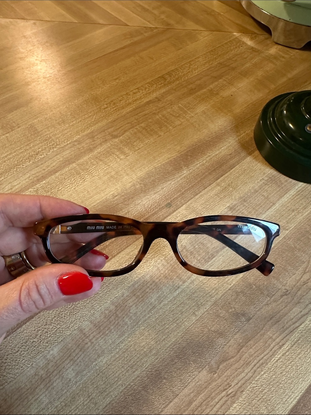 Miu Miu Brown Tortoiseshell Cat-Eye Frames
MUA06S-F - Picture 2 of 6